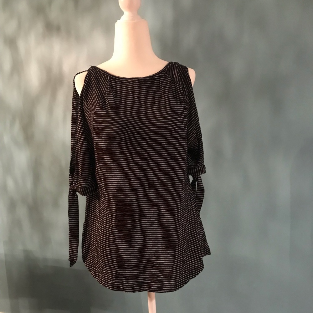 🍒Loft Cold Shoulder Striped Top- Medium